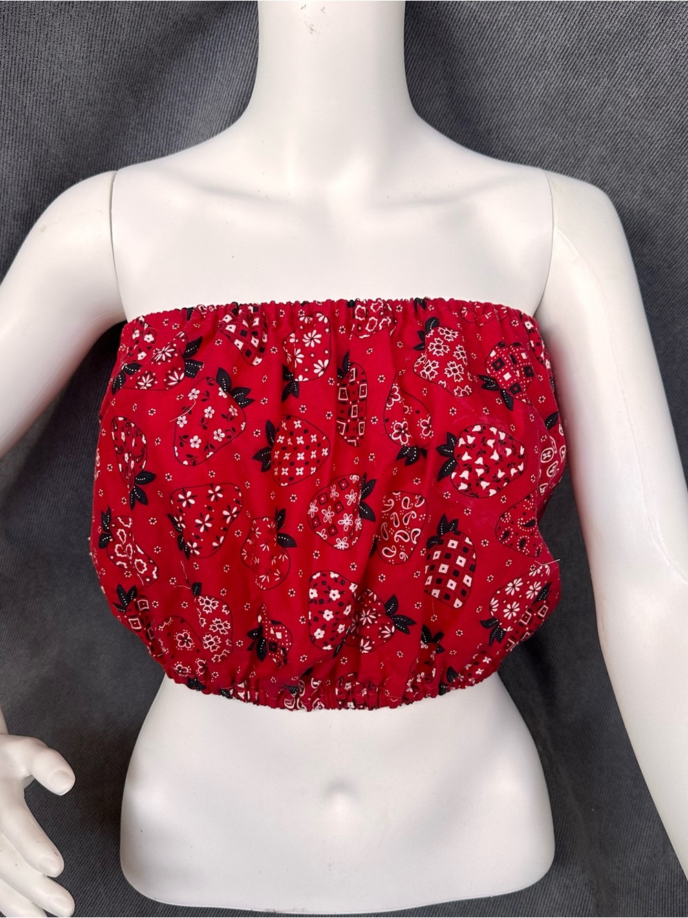 Vintage strawberry bandana print tube top size small